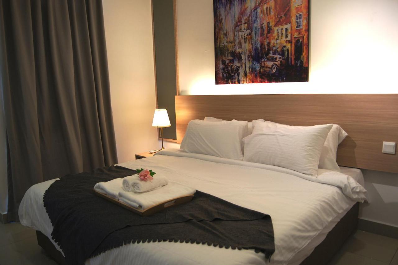 Twin Galaxy Suites By Iconic Bliss Johor Bahru Exteriör bild