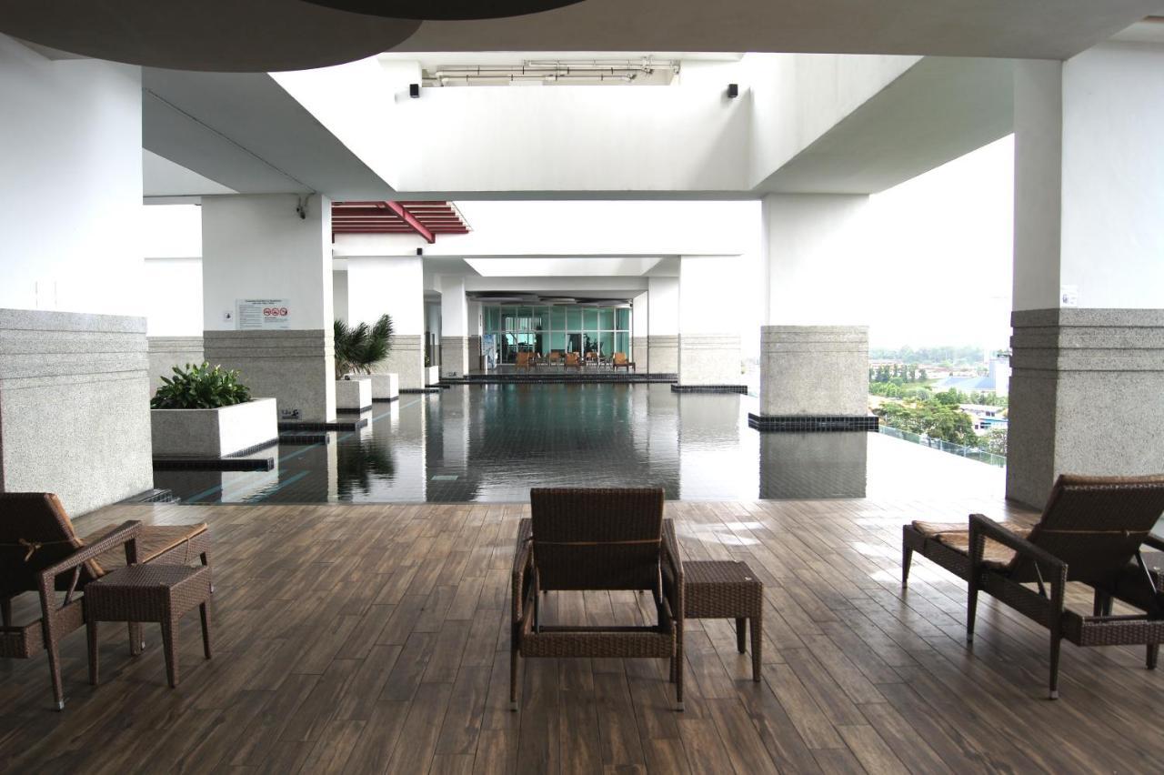 Twin Galaxy Suites By Iconic Bliss Johor Bahru Exteriör bild