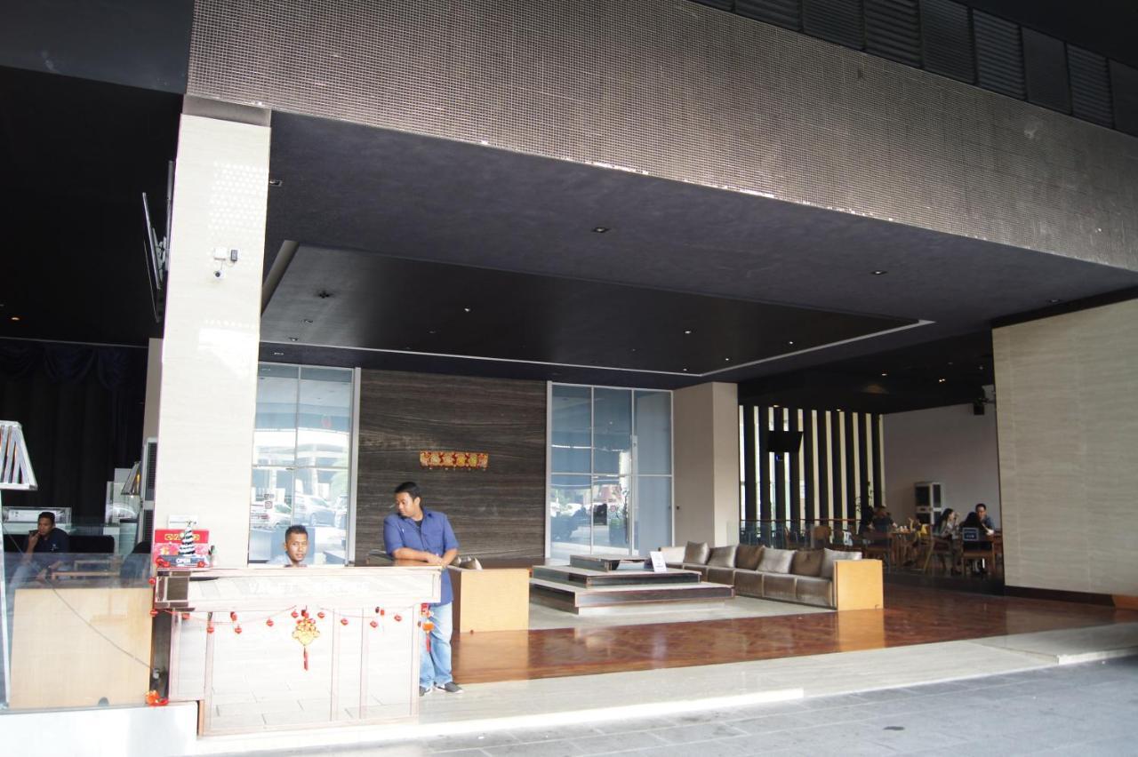 Twin Galaxy Suites By Iconic Bliss Johor Bahru Exteriör bild