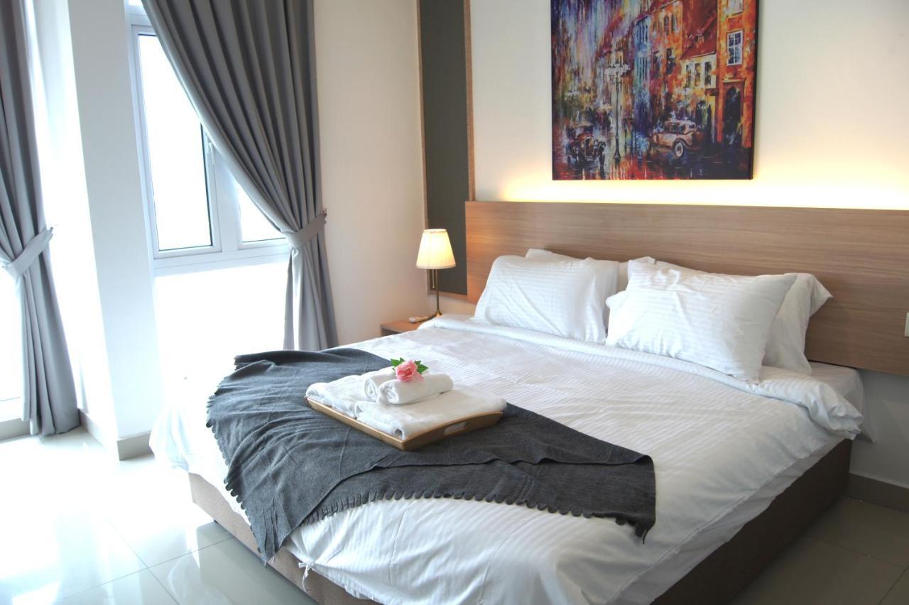 Twin Galaxy Suites By Iconic Bliss Johor Bahru Exteriör bild